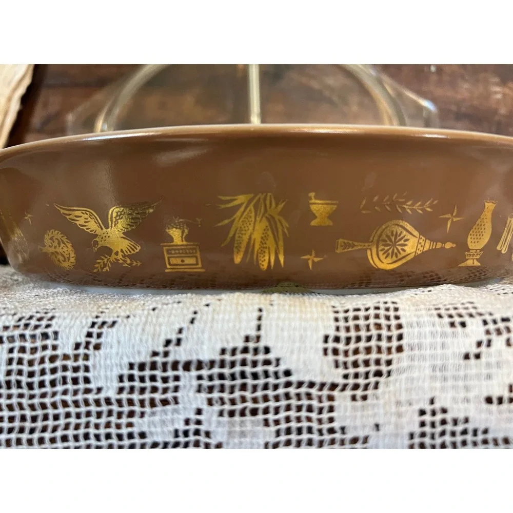 Vintage Pyrex Early American Divided Casserole Dish 1.5 Qt Brown Gold‎ 063 Lid